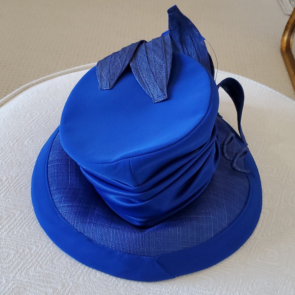 Elite Champagne Royal Blue Derby Church Hat Feathers/Floral Embellished, OS, EUC - Picture 10 of 16